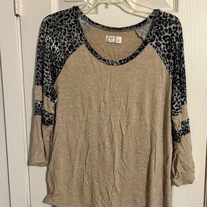 Maurices Cream and Black Relaxed Graphic Blouse
